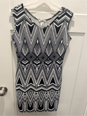 Irreplaceable Geometric Bodycon Dress Large Black White Sleeveless Stretch